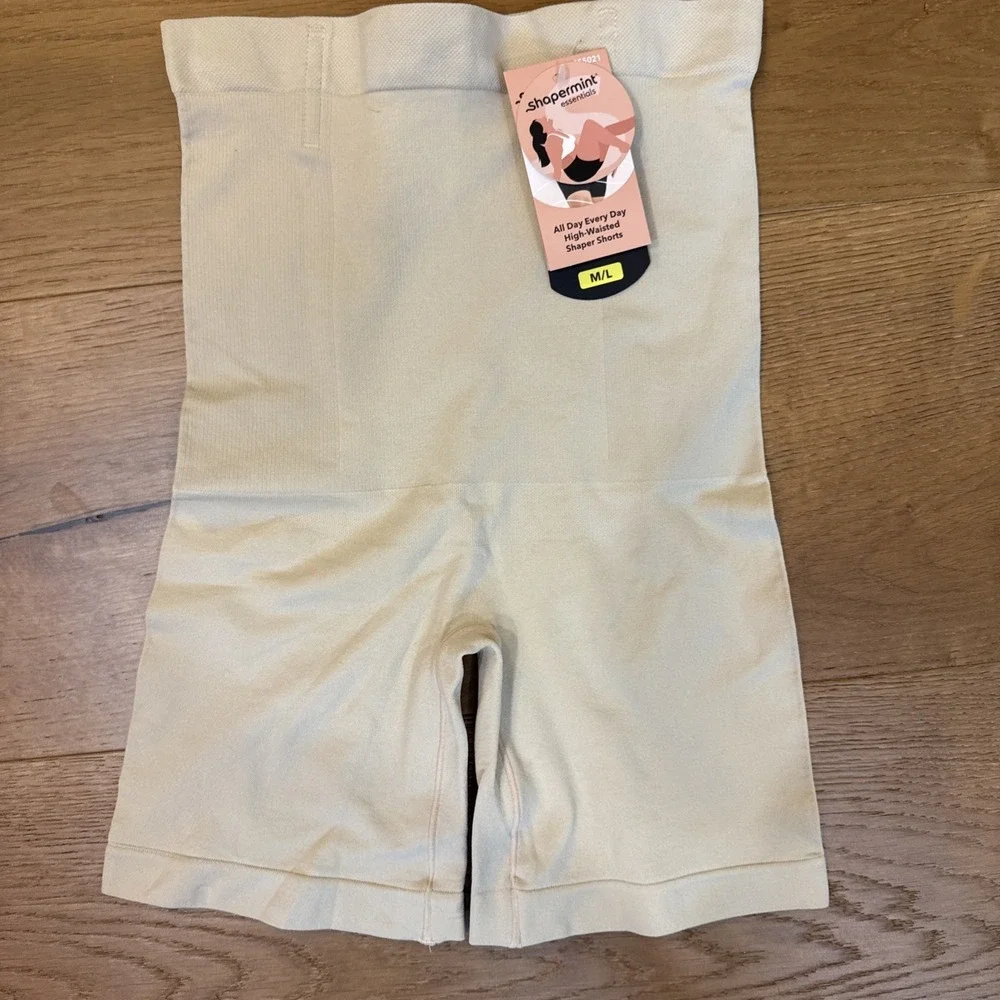 Shapermint Essentials All Day Every Day High-Waisted Shaper Shorts NWT M/L
